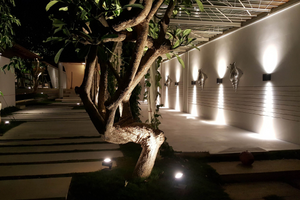 outdoor pathway lighting